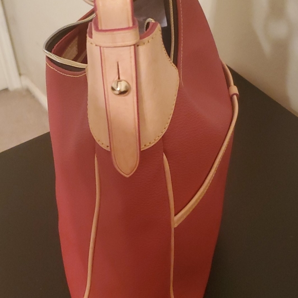 Dooney and bourke handbag - Picture 6 of 7